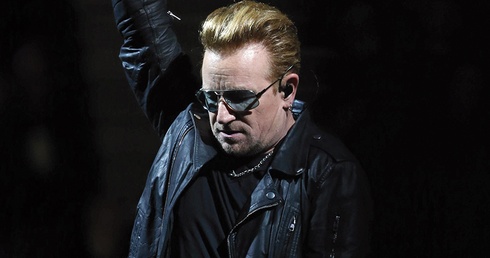 Lider zespołu U2, Bono, śpiewa teksty, które od ponad 40 lat poruszają słuchaczy.