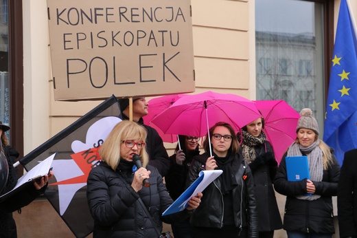 Antykościelna manifestacja feministek