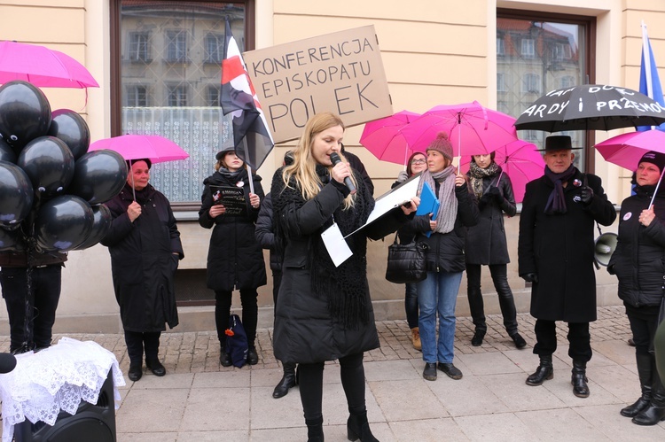 Antykościelna manifestacja feministek