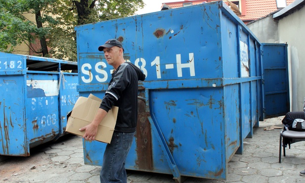 30 kg papieru = 1 obiad