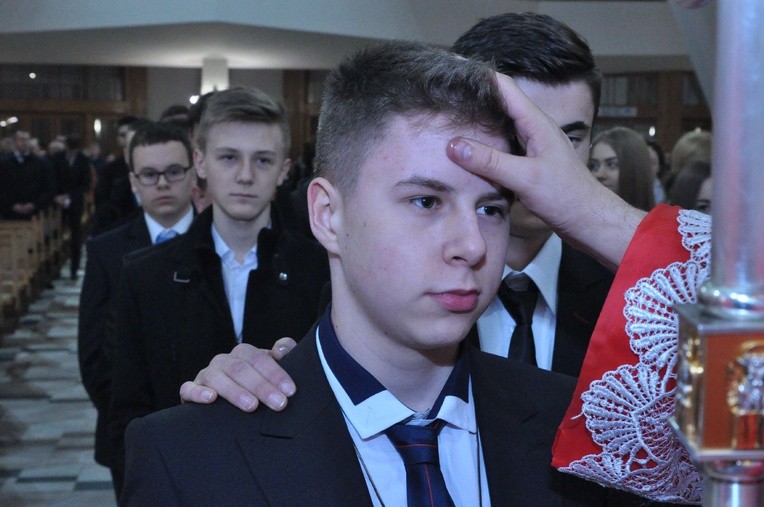 Bierzmowanie w par. Miłosierdzia Bożego w Dębicy