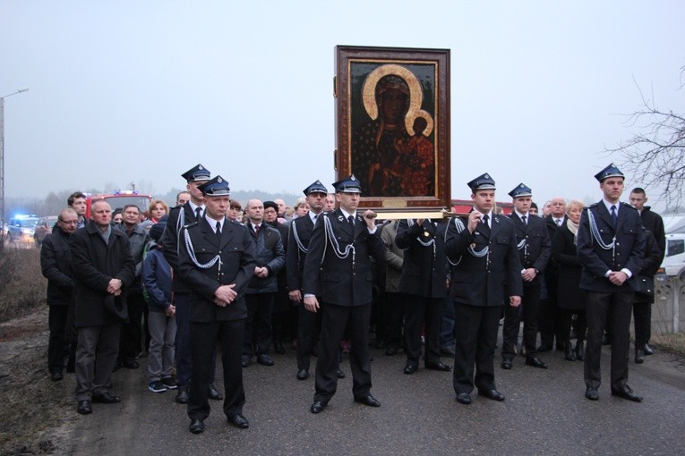 Powitanie ikony MB Częstochowskiej w Kozłowie Szlacheckim