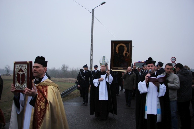 Powitanie ikony MB Częstochowskiej w Kozłowie Szlacheckim