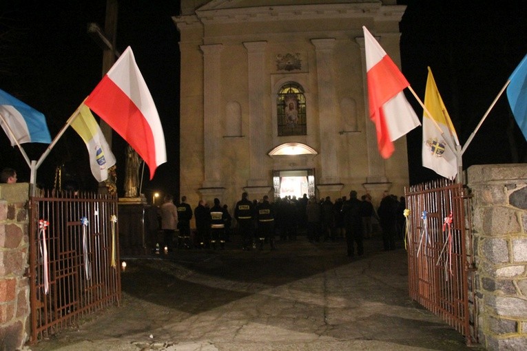 Powitanie ikony MB Częstochowskiej w Rybnie