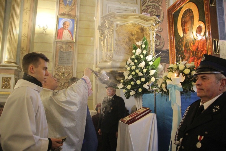 Powitanie ikony MB Częstochowskiej w Rybnie