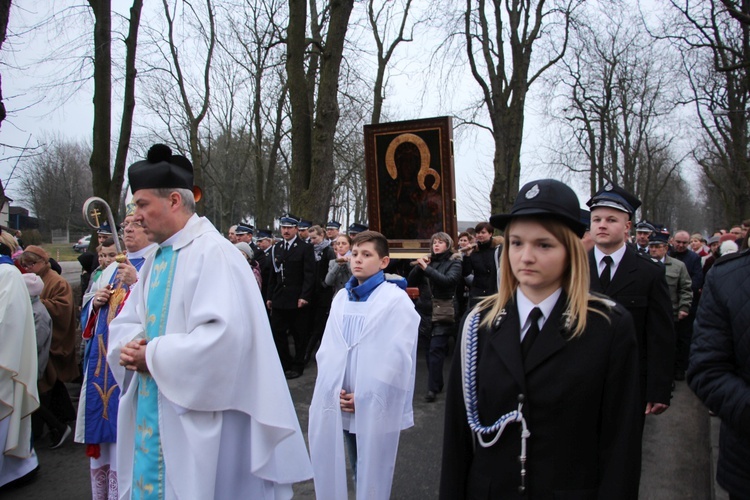 Powitanie ikony MB Częstochowskiej w Rybnie