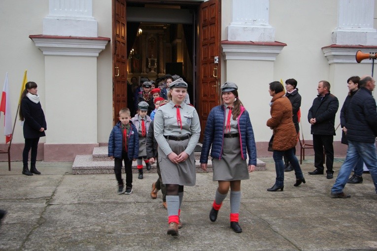 Powitanie ikony MB Częstochowskiej w Rybnie