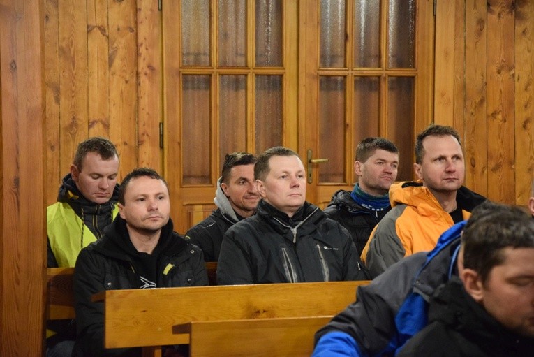 Ekstremalna Droga Krzyżowa ze Skierniewic do Niepokalanowa