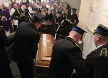 Biskup spoczął w katedrze