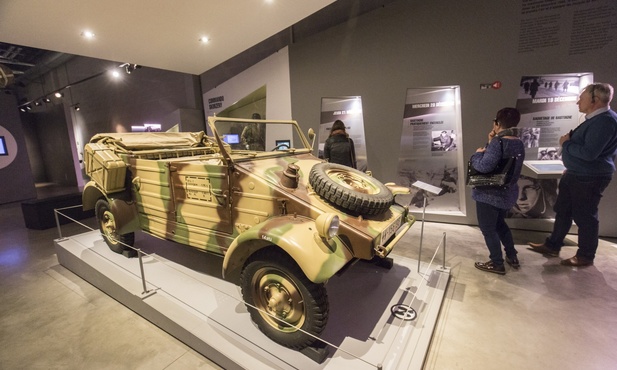 VolksWagen Kübelwagen z Muzeum Wojny w Bastogne, w Belgii. 