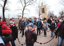 ▲	Procesja w Kozłowie Biskupim.