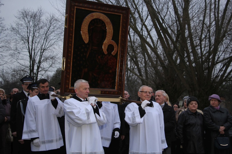 Powitanie ikony MB Częstochowskiej w Pilawicach