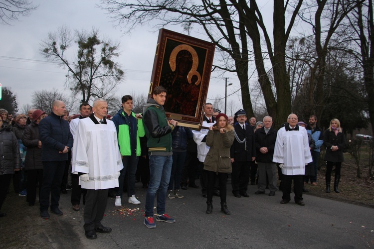 Powitanie ikony MB Częstochowskiej w Pilawicach