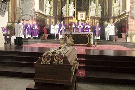 Wraz z odejściem bp. Tadeusza  kończy się pewna epoka.