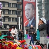 Rząd niemiecki wyraził zgodę na udział niemieckich Turków w referendum