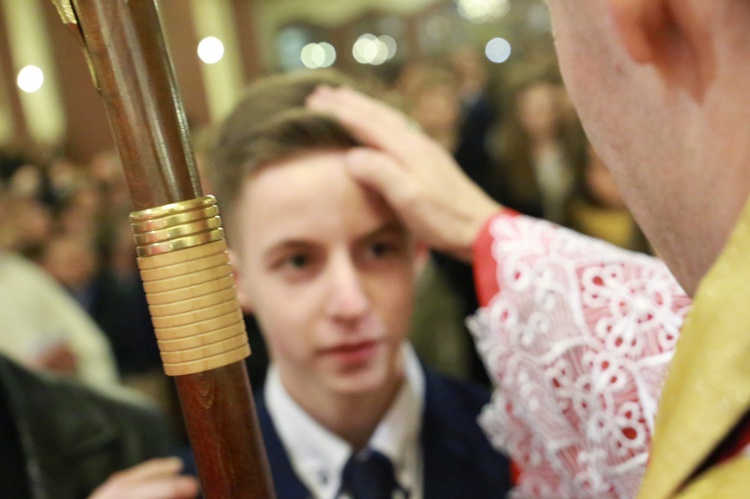 Bierzmowanie w par. pw. Miłosierdzia Bożego w Brzesku