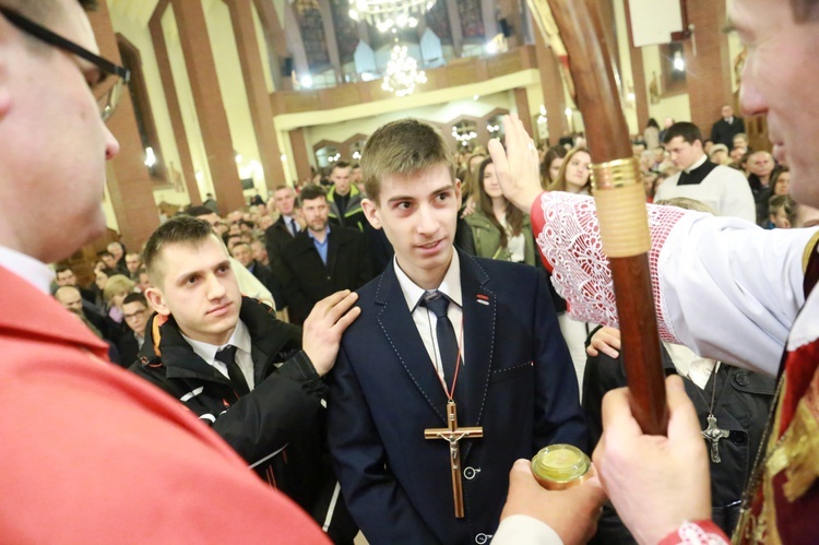 Bierzmowanie w par. pw. Miłosierdzia Bożego w Brzesku