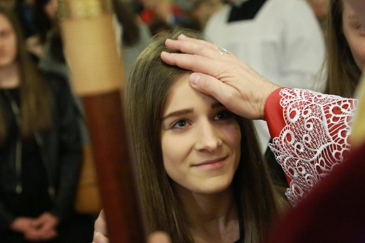 Bierzmowanie w par. pw. Miłosierdzia Bożego w Brzesku