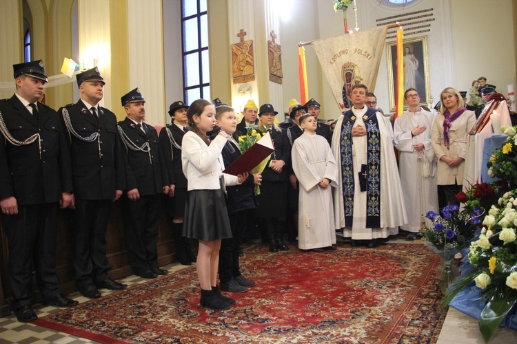 Powitanie ikony MB Częstochowskiej w Młodzieszynie