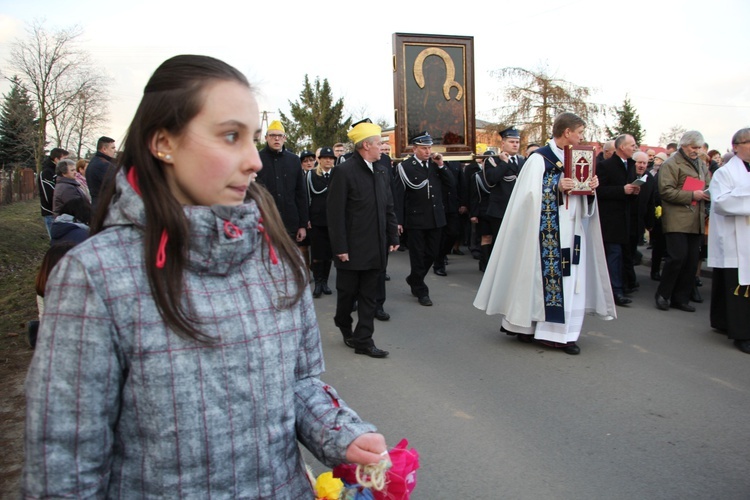 Powitanie ikony MB Częstochowskiej w Młodzieszynie