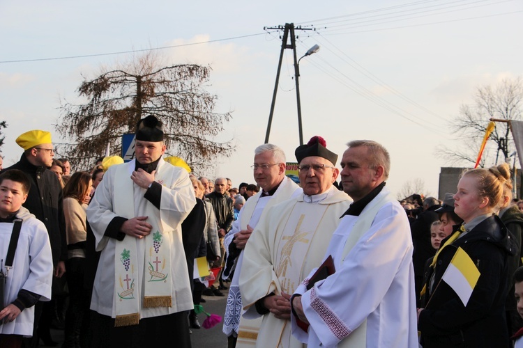 Powitanie ikony MB Częstochowskiej w Młodzieszynie