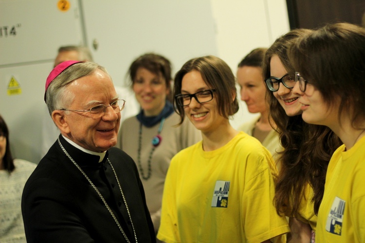 Odwiedziny abp. Marka Jędraszewskiego w Hospicjum św. Łazarza