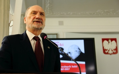 A. Macierewicz: Ks. Blachnicki był wielkim znakiem sprzeciwu