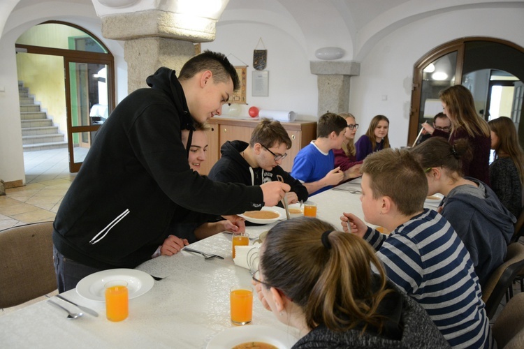 Młodzież oazowa w Sidzinie