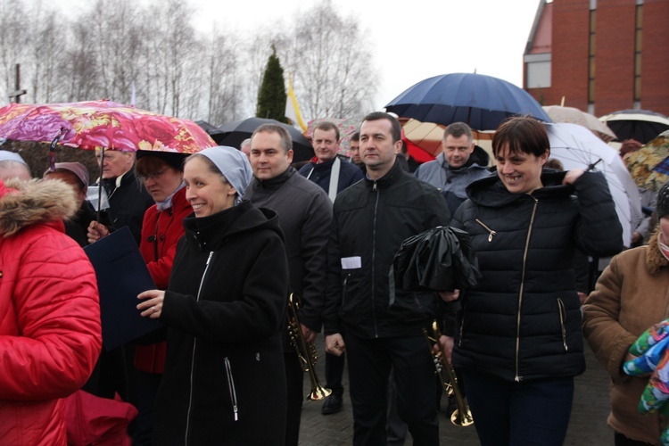 Powitanie ikony MB Częstochowskiej w parafii św. Brata Alberta w Sochaczewie