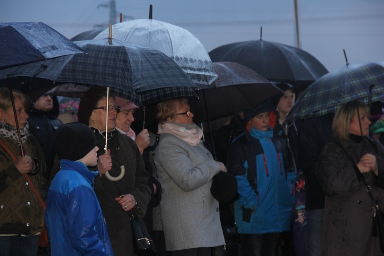 Powitanie ikony MB Częstochowskiej w parafii św. Brata Alberta w Sochaczewie