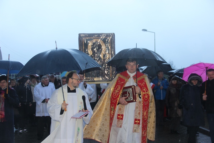 Powitanie ikony MB Częstochowskiej w parafii św. Brata Alberta w Sochaczewie