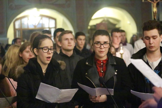 Młodzieżowe czuwanie w Tuchowie