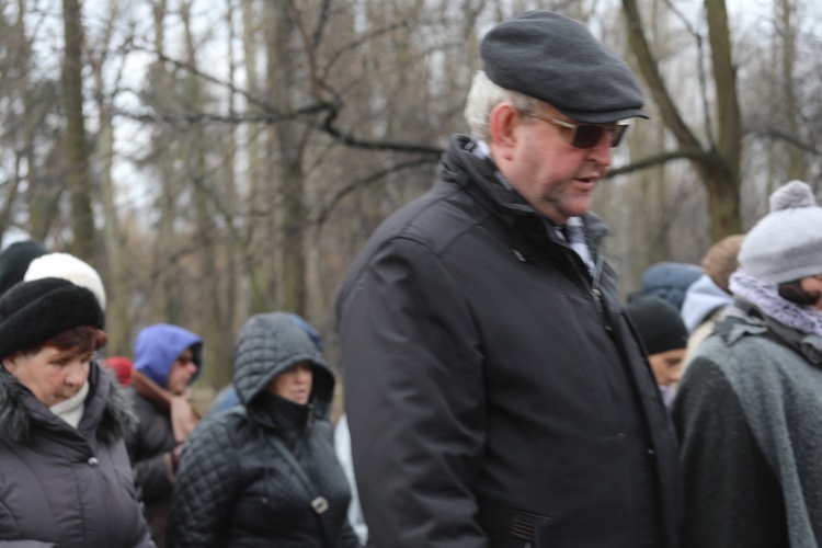 Droga Krzyżowa w intencji trzeźwości w byłym KL Birkenau 2017