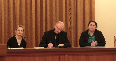 Debatowali o rodzinie