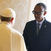 Papież wyraził ubolewanie za grzechy ludzi Kościoła w Rwandzie