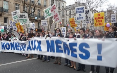 Francuska Rada Konstytucyjna zatwierdziła knebel dla obrońców życia
