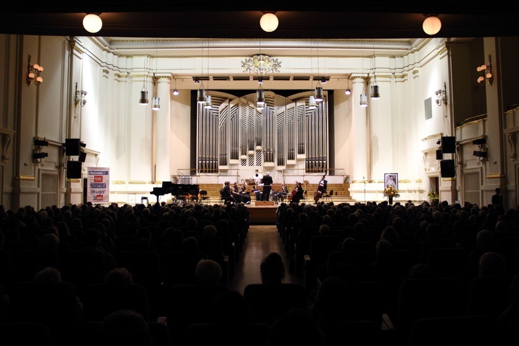 Koncert "Życie zawsze zwycięża"