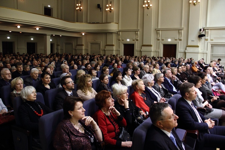 Koncert "Życie zawsze zwycięża"