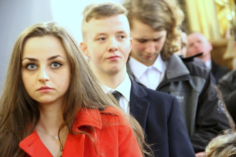 Bierzmowanie w Zakliczynie cz. 1