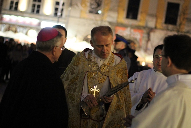 Abp Marek Jędraszewski w bazylice Mariackiej w dniu św. Józefa, patrona Krakowa