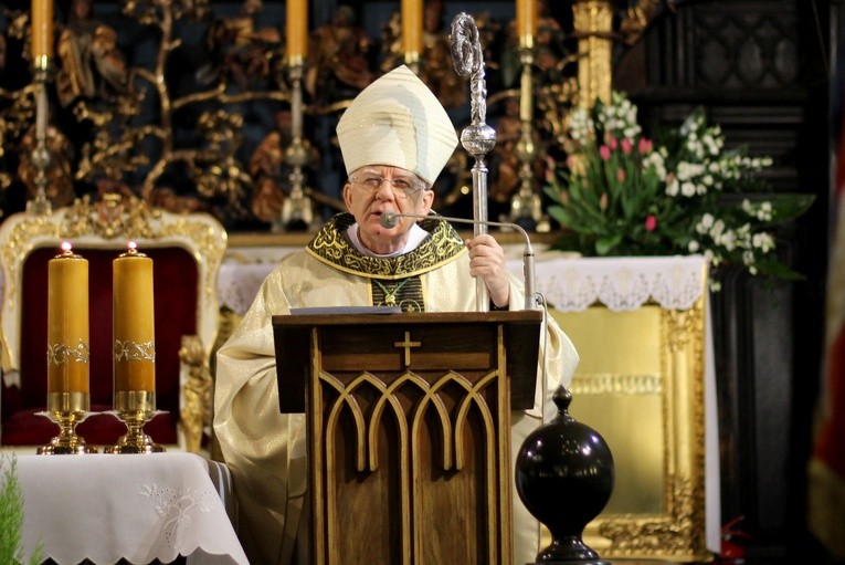 Abp Marek Jędraszewski w bazylice Mariackiej w dniu św. Józefa, patrona Krakowa