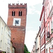 ▲	Miasto krzywej wieży posiada nieodkryte tajemnice przeszłości. 