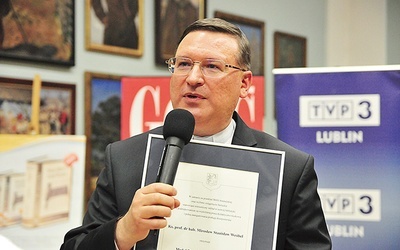 ▲	Podczas uroczystości ks. prof. Mirosław S. Wróbel został odznaczony medalem prezydenta Lublina.