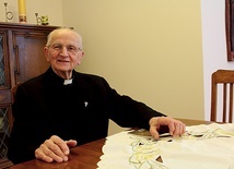 – Wielką pomocą i wsparciem do dziś są dla mnie dominikanki klauzurowe ze Świętej Anny pod Częstochową. To bp Czesław Domin podpowiedział mi,  że trzeba szukać  takiego zaplecza  – mówi biskup senior. 