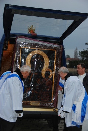 Powitanie ikony MB Częstochowskiej w parafii pw. Narodzenia NMP w Sochaczewie