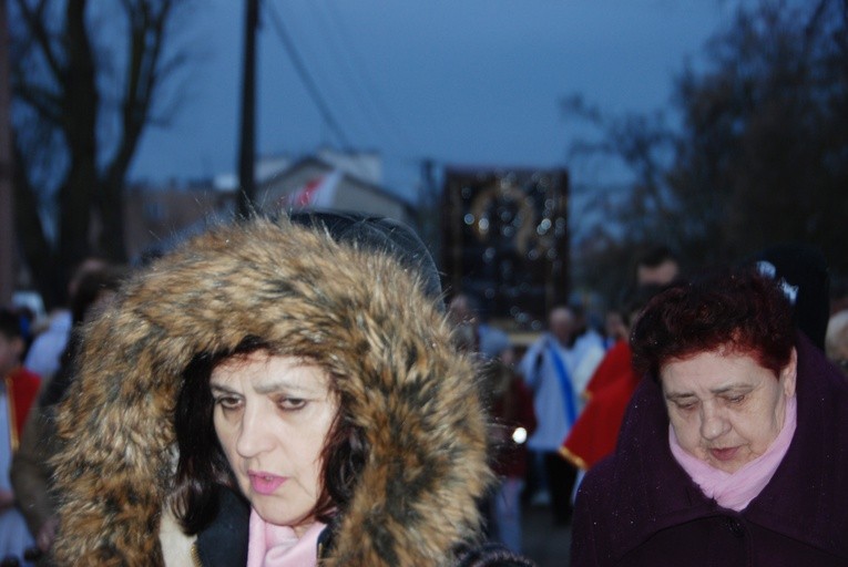 Powitanie ikony MB Częstochowskiej w parafii pw. Narodzenia NMP w Sochaczewie