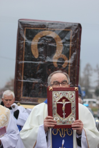 Powitanie ikony MB Częstochowskiej w parafii pw. Narodzenia NMP w Sochaczewie