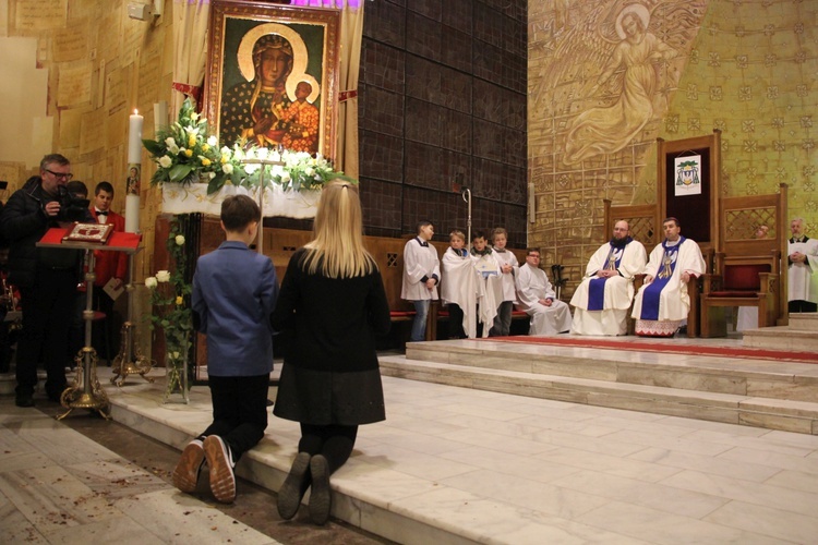 Powitanie ikony MB Częstochowskiej w parafii pw. św. Wawrzyńca w Sochaczewie