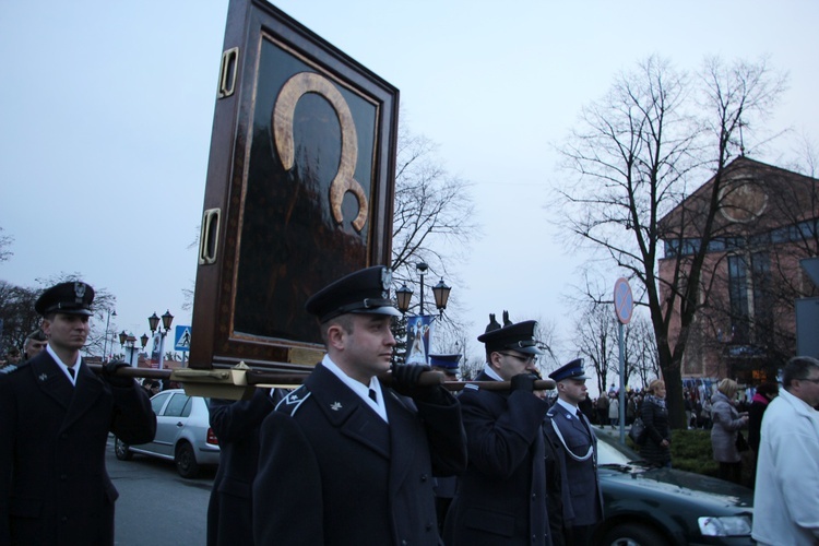 Powitanie ikony MB Częstochowskiej w parafii pw. św. Wawrzyńca w Sochaczewie