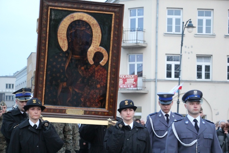 Powitanie ikony MB Częstochowskiej w parafii pw. św. Wawrzyńca w Sochaczewie